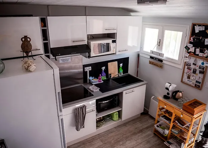 La Herbert A Oda ve Kahvaltı 3*