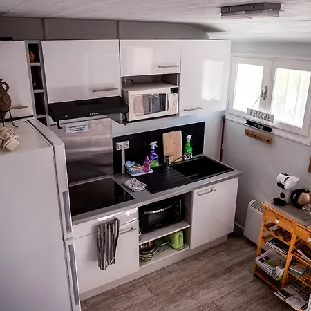 La Herbert A Bed & Breakfast 3*