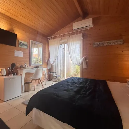 La Herbert A Bed & Breakfast 3*