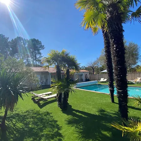 La Herbert - Piscine Chauffee, Et Velos Gratuits B&B 3*