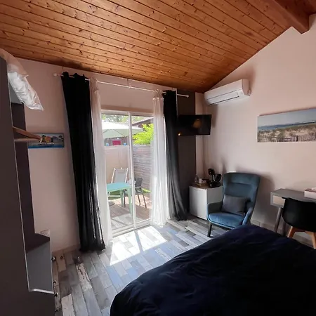 Bed & Breakfast La Herbert - Piscine Chauffee, Spa, Velos Gratuits 3*
